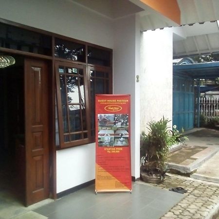 Simply Homy Guest House Pasteur Бандунг Екстериор снимка