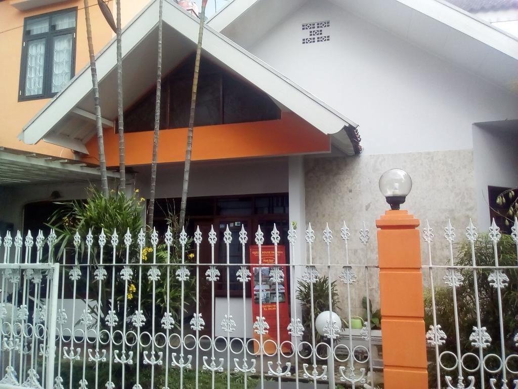 Simply Homy Guest House Pasteur Бандунг Екстериор снимка