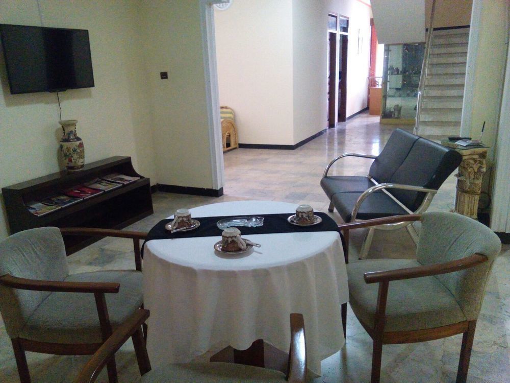 Simply Homy Guest House Pasteur Бандунг Екстериор снимка